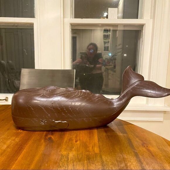 Avon Other - 🐳 Vintage Avon huge plastic faux wood whale jewelry box catch-all 🐋